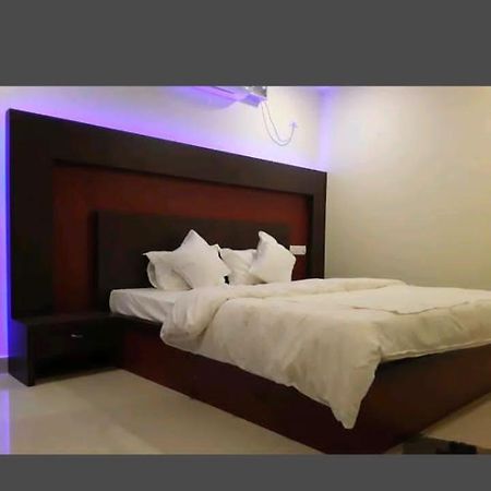 Hotel Blue Bird Nest Port Blair Buitenkant foto